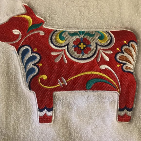 Handmade Dala Cow embroidered hand towel 100% cotton (except the thread) - Picture 2 of 4